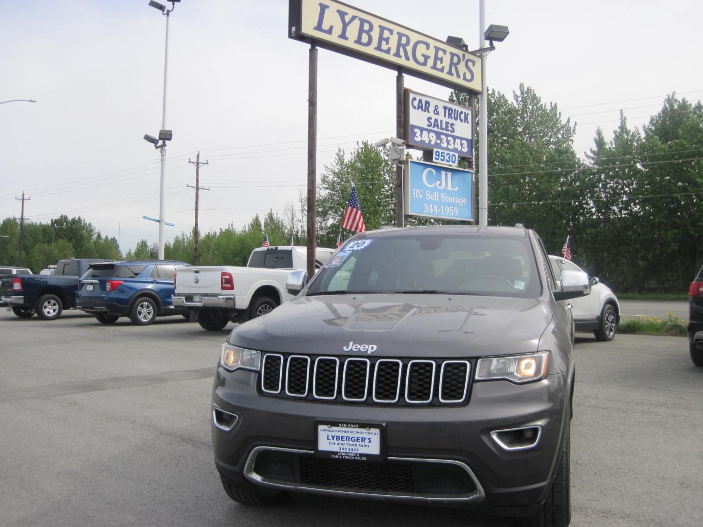 2020 gray /black Jeep Grand Cherokee Limited 4WD (1C4RJFBG1LC) with an 3.6L V6 DOHC 24V engine, 8A transmission, located at 9530 Old Seward Highway, Anchorage, AK, 99515, (907) 349-3343, 61.134140, -149.865570 - Nice Jeep Grand Cherokee Limited come take a test drive. - Photo#1